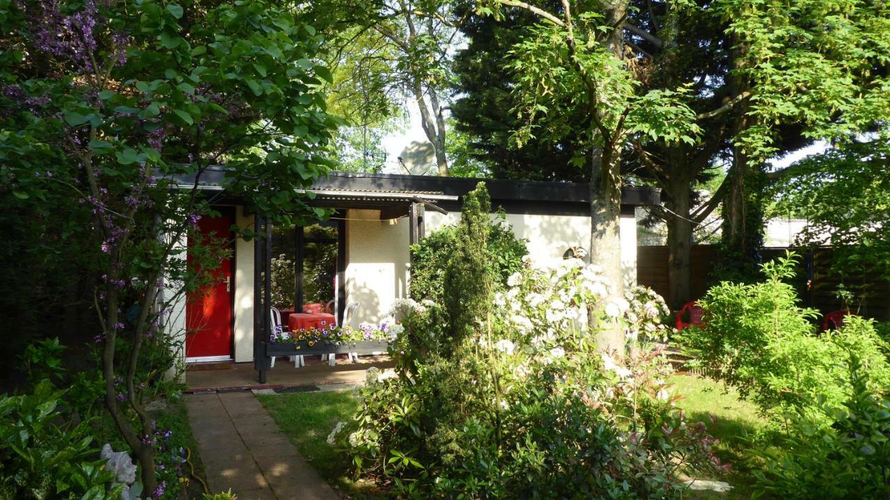 Garden Studio Chantilly Exterior foto